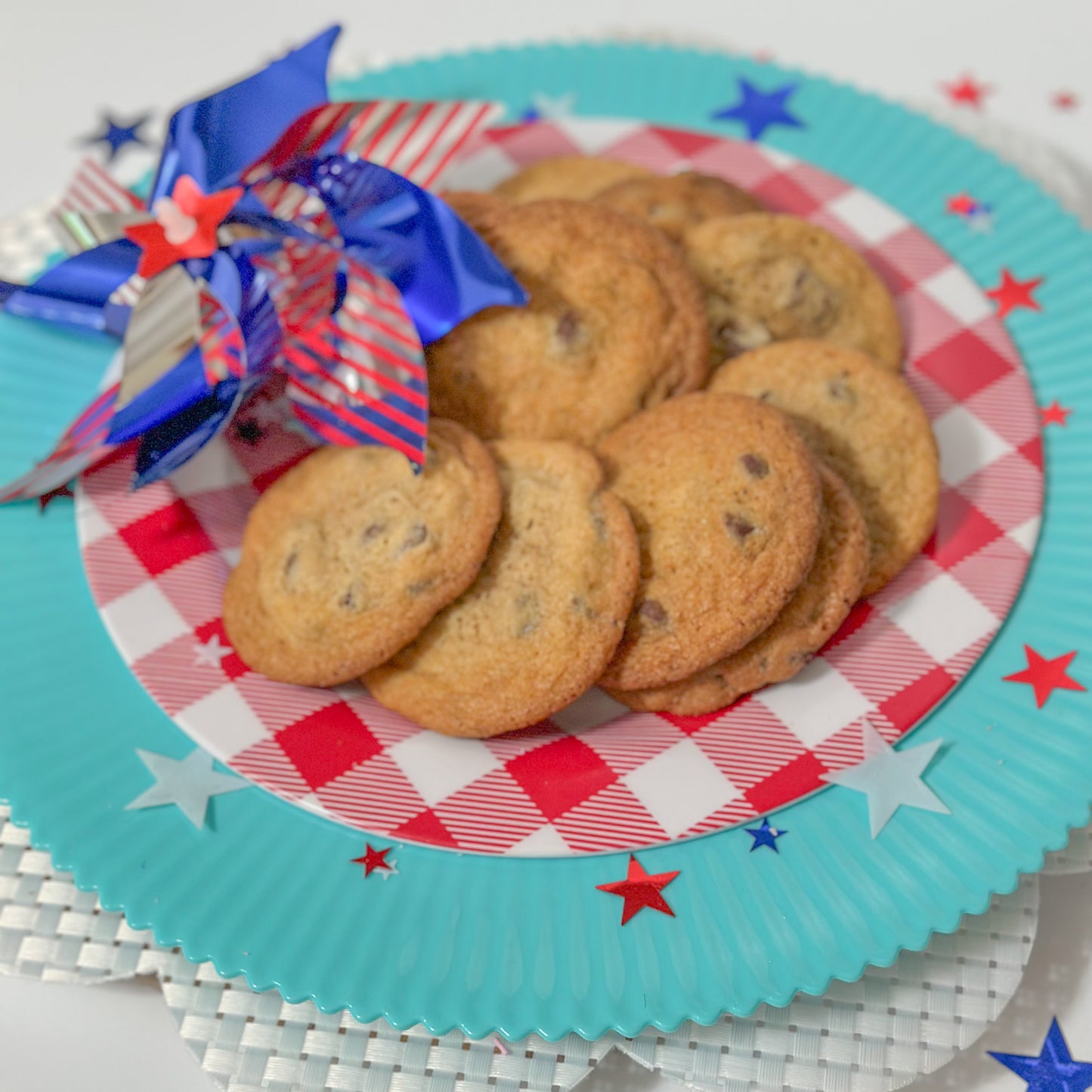 Classic Chocolate Chip Cookies, 1 dozen