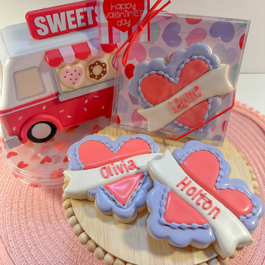 Scalloped Heart, Personalized, Individual Cookie, Large